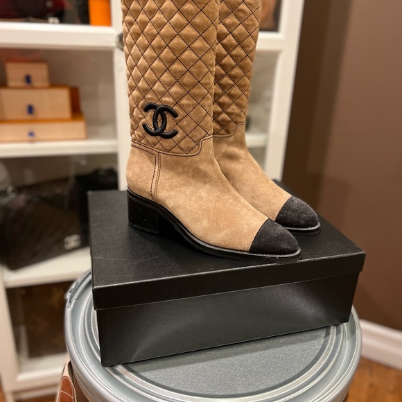CHANEL high boots - Picture 2 of 13